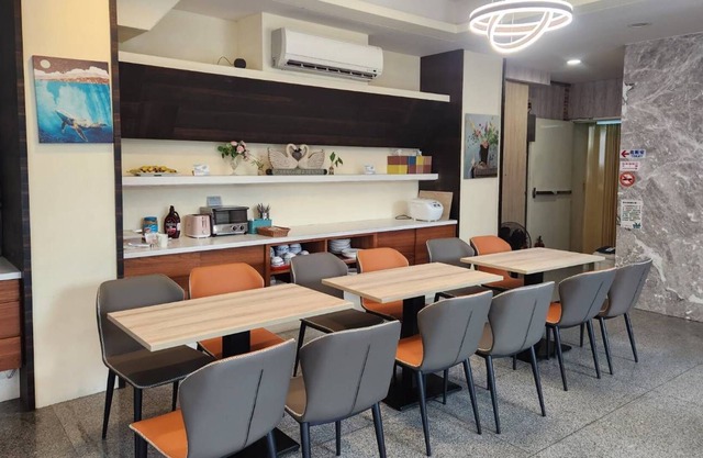 Jia-Jia Business Hotel
