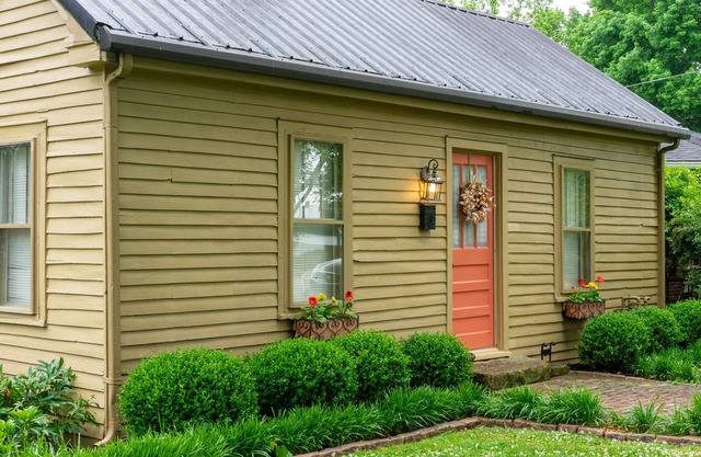 John Fitch Cottage, 1BR - Patio - Downtown