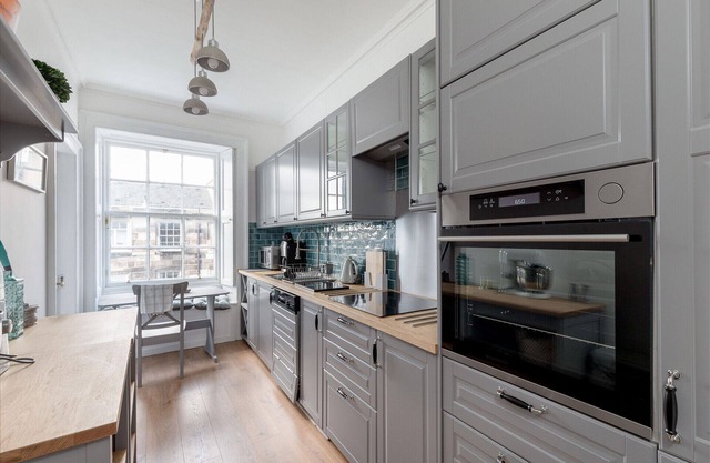 JOIVY Glamorous 3-bed flat near City Centre
