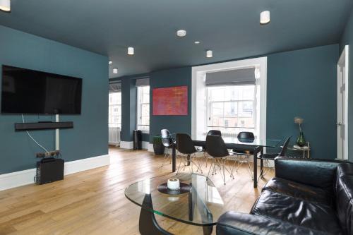 JOIVY Spacious Apartment next to West End