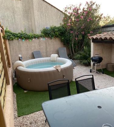 Joli T2 avec jacuzzi