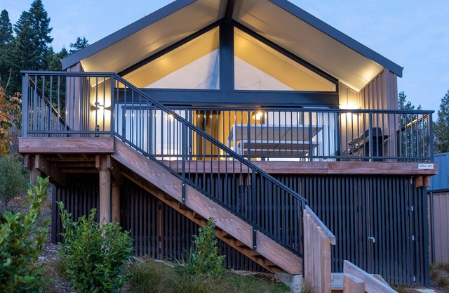 Jollies Lodge - Hanmer Springs Townhouse