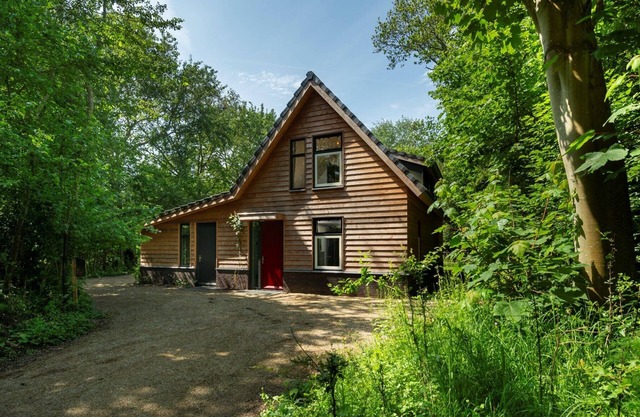 Jonkersweegje 9 luxury family vacation in spacious detached villa