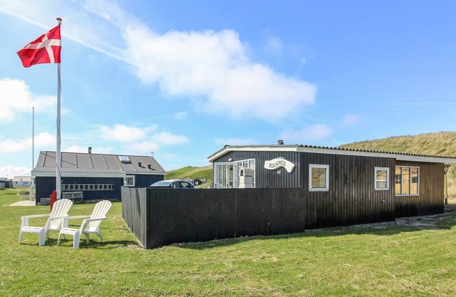 "Jorie" - 100m from the sea by Interhome