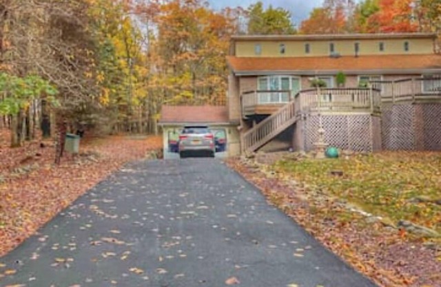 Joyful Townhouse with 3 bedrooms and 2 playrooms