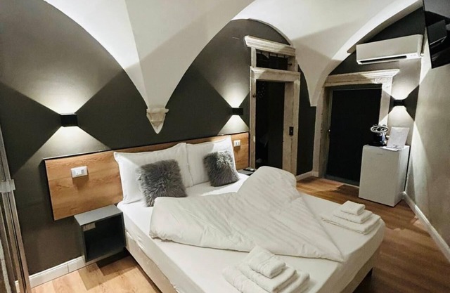 Jr Suite with private bath and sauna