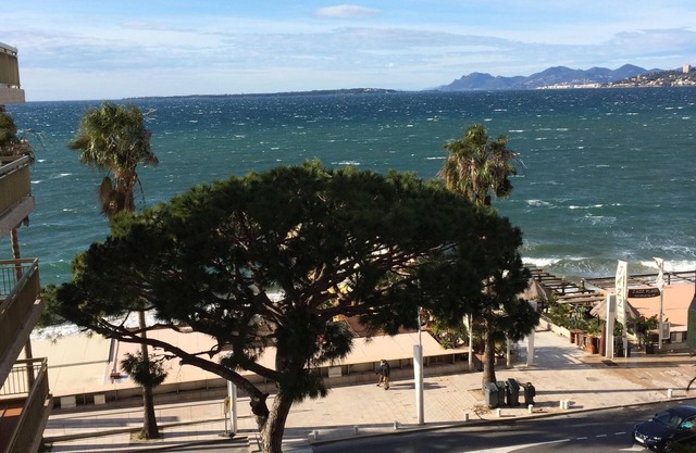 JUAN LES PINS STUDIO SEA VIEW