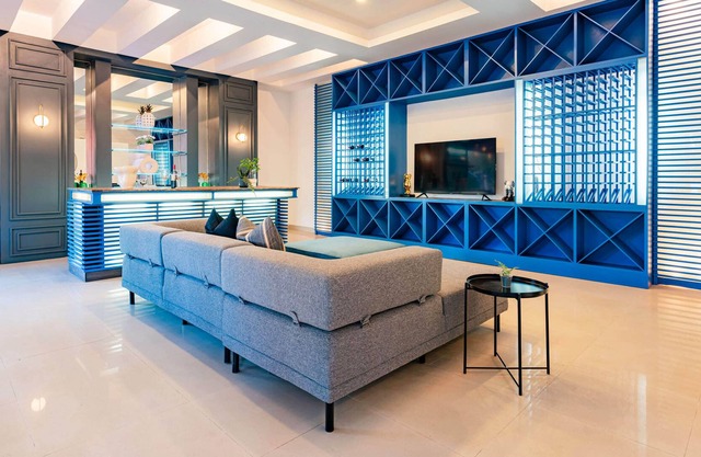 Juarez Urban Mansion: Your Stylish Sanctuary!