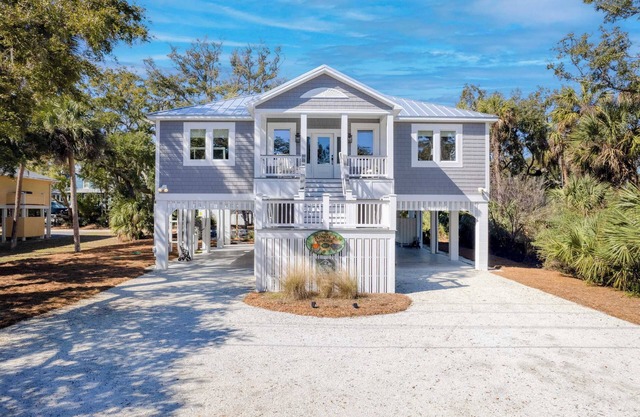 Jungle House/Pet Friendly/Luxury New Edisto Home