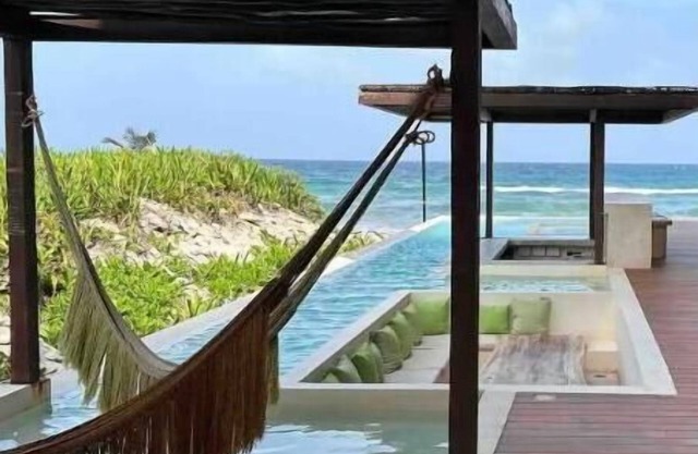 Jungle Oasis with 2 pools & private beach access