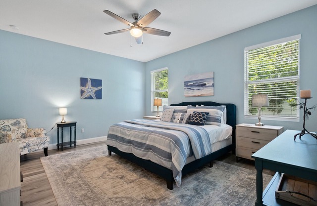 “Jupiter Breeze” Beach Retreat! 4/2 newer home in center of beautiful Jupiter FL