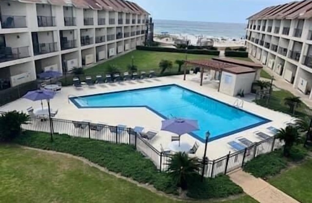 Just Beach’n Fun in Gulf Shores! Family Time 2/2 townhome on the beach.