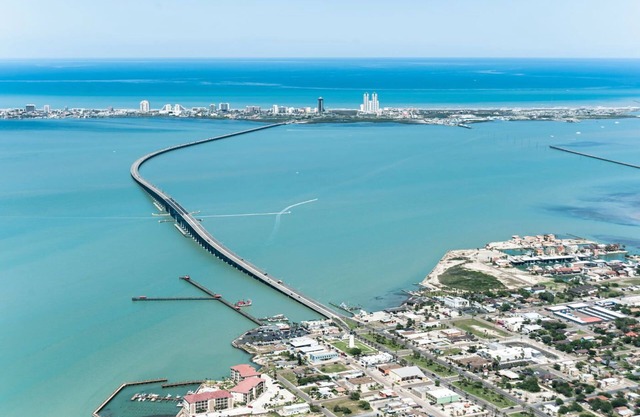 Just steps from beach-Gone Coastal Condo