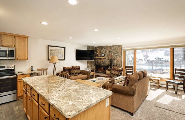 Just Steps to Outdoor Pool/Hot Tub! Patio with Grill, Wood Fireplace & Covered Parking