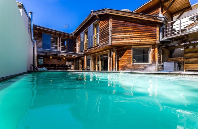 KABANE KEYWEEK Villa pool spa sauna downtown