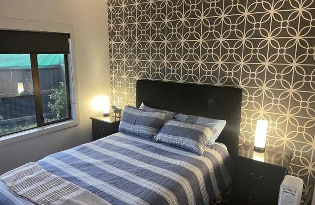 Kaiapoi Village House Deluxe Bedroom with Ensuite