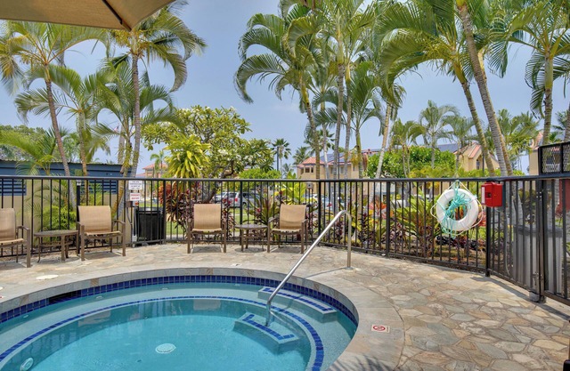 Kailua-Kona Condo w/Resort Access & Ocean View!