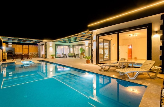 Kalkanda Hamam Sauna ve Jakuzili Villa Golf