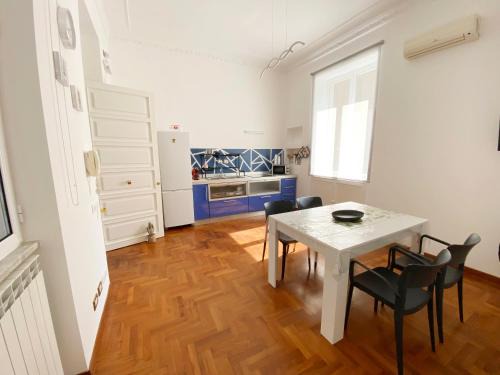 Kamaffari Central Apartment