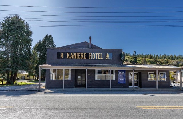 Kaniere Pub