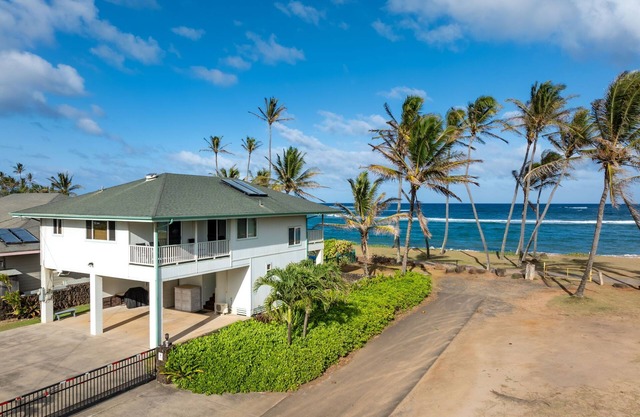 Kapaa by the Sea TVNC #1312, Beachfront, AC, Walk to Town, Sunrise Views