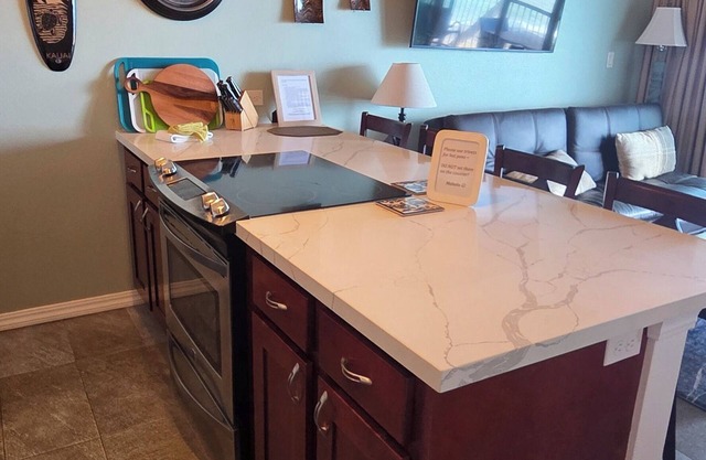 Kauai Kailani, Beachfront 2 bedroom condo in Kapa'a, Kauai