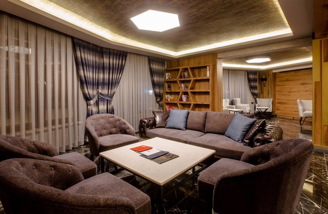 Kayhan City Hotel