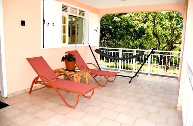"Kazafwi péyi" (the house of local fruit)