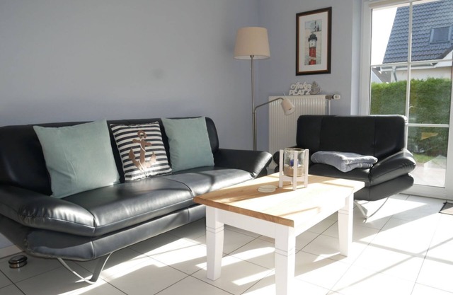 Kellenhusen - Birkenweg 11 A - Close to the beach. Semi-detached house over 2 floors for
