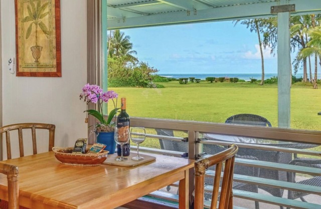 Keone = Sands - Ocean views, walk across grass to sand and sea, no stairs