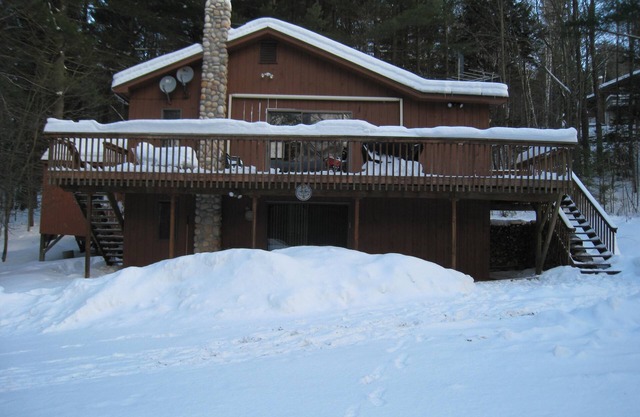 Killington Skiers/Snowmobilers/MountainBikers Dream with Outdoor Jacuzzi + Wi-Fi