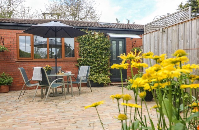 KILMORY LODGE, family friendly, with hot tub in Poulton-Le-Fylde