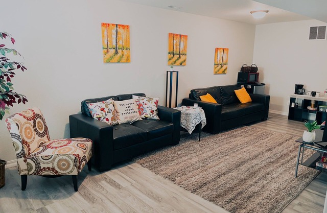 King and Queen Beds Suite->Self Entry->Smart TV >WiFi->