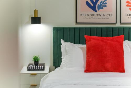 King Bed, Free Parking, Near UPMC, Pitt & CMU