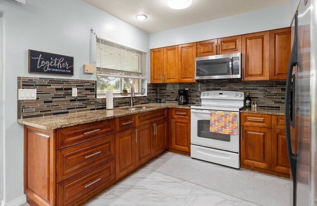 King Bed Pet Friendly Quiet&Comfortable