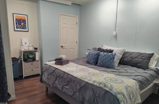 King Bed Studio near Downtown/Red Rocks West Colfax
