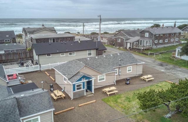 King Crab Retreat - Combo - Meredith Lodging