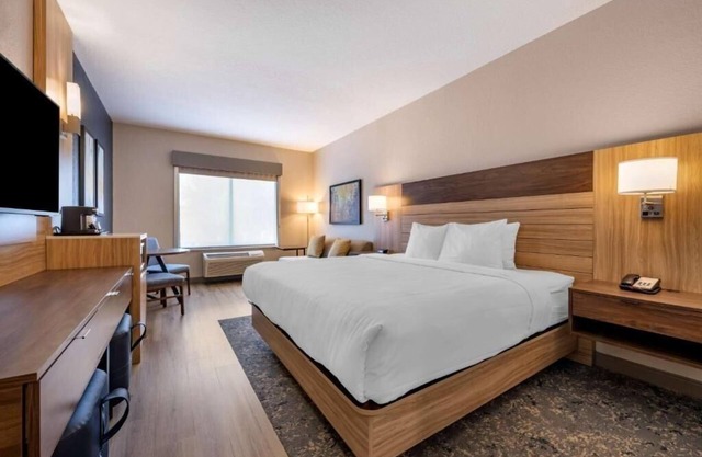 King Room Near Service Now ORL