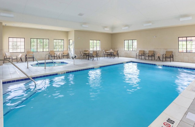 King Studio | Free Breakfast Buffet. Pool & Hot Tub Access.