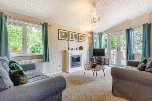 Kingham Plus Lodge