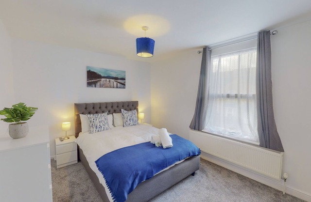 Kings House 4 Bedroom Home, Gillingham