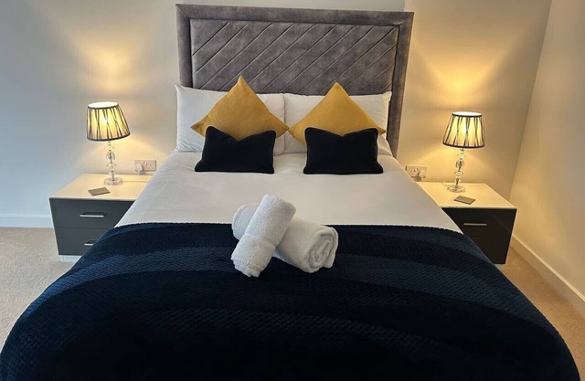 Kingsway House - Spacious 4 Bed Home From Home