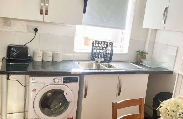 Kirkby House in Moorthorpe near a train station, great access to motorways
