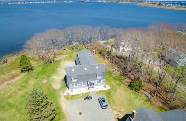 KITTYCOVE ...#39179 ....Beautiful waterfront home on Biddeford Pool's Back Bay