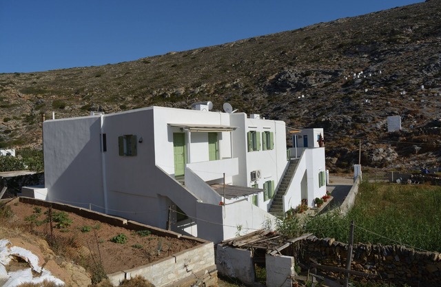 Klados Seaside Triple Studio