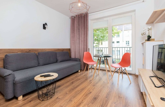 Kliniczna 5B Gdańsk | Cosy Apartment with Parking and Desk