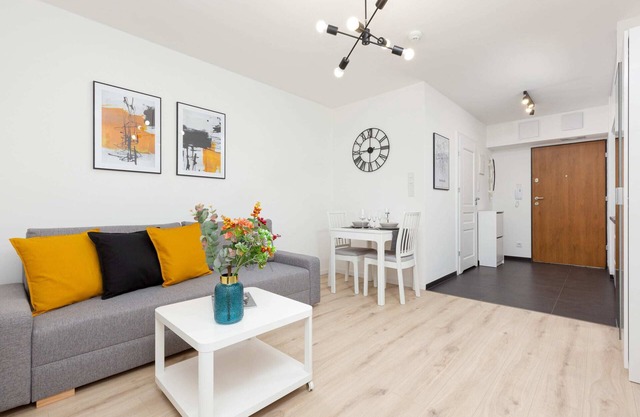 Kokoryczki 5 Warsaw | Charming Studio for 2 | Smart TV