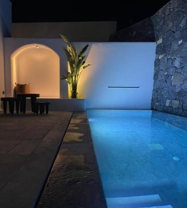 Koniko Santorini Private Pool Villas