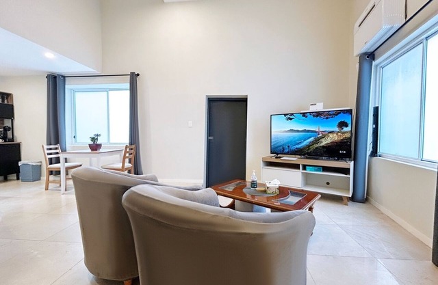 KozyGuru | Summer Hill | 1 Bed TownHouse