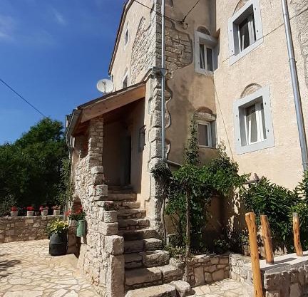 Kuća - Krčina